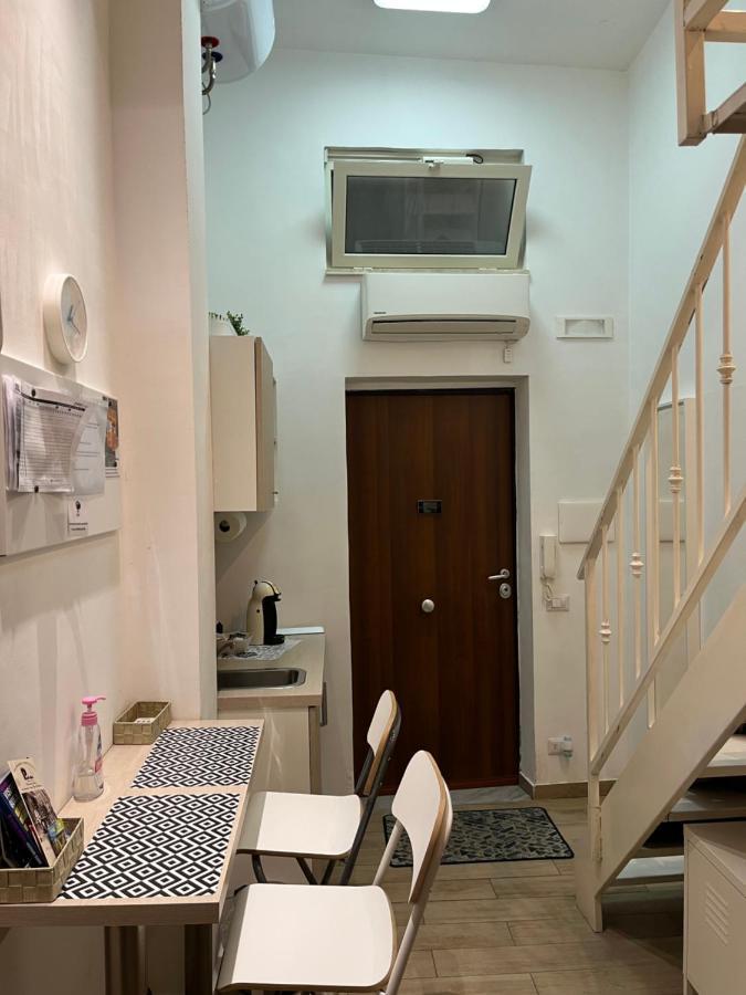 la Casina di Lia in Via dei Tribunali Napoli Esterno foto