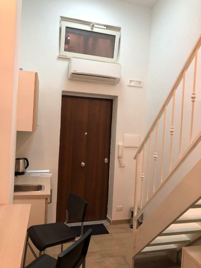 la Casina di Lia in Via dei Tribunali Napoli Esterno foto
